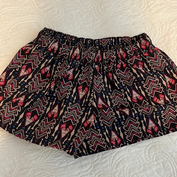 Patagonia Pants - Patagonia womens XS baggie shorts. Short inseam with pockets